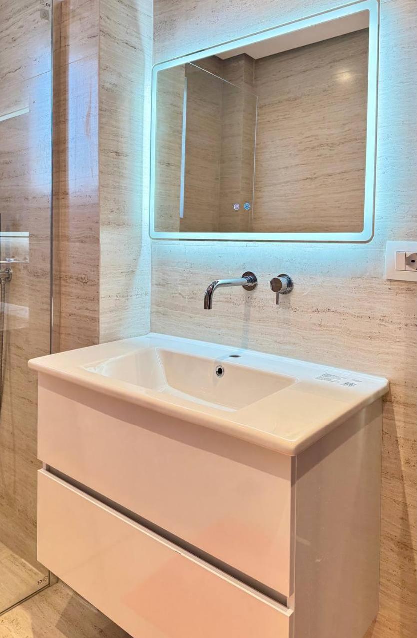 Viola Sea View Penthouse Apartment Sarande Ngoại thất bức ảnh