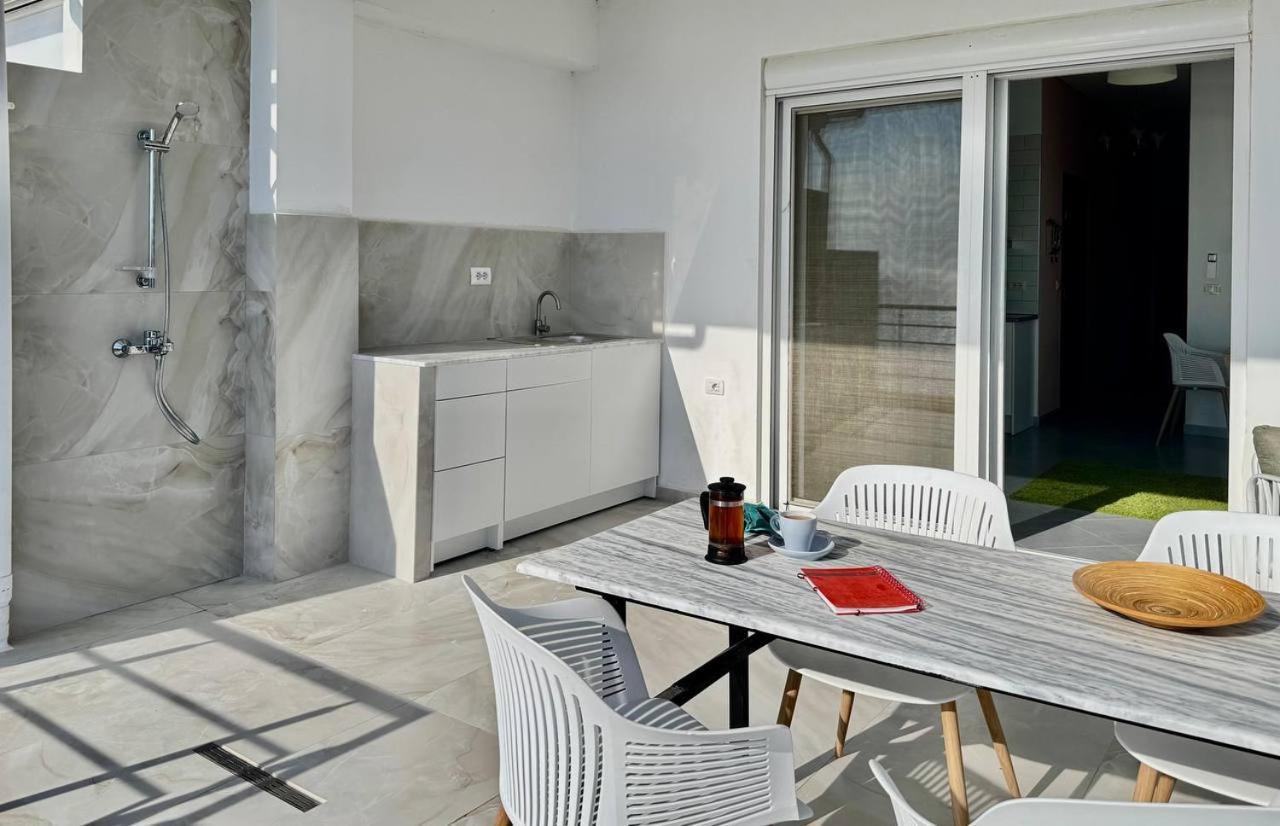 Viola Sea View Penthouse Apartment Sarande Ngoại thất bức ảnh